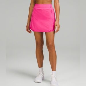 Lululemon Hotty Hot High-Rise Skirt *Long	
Sonic Pink Size 12 LONG